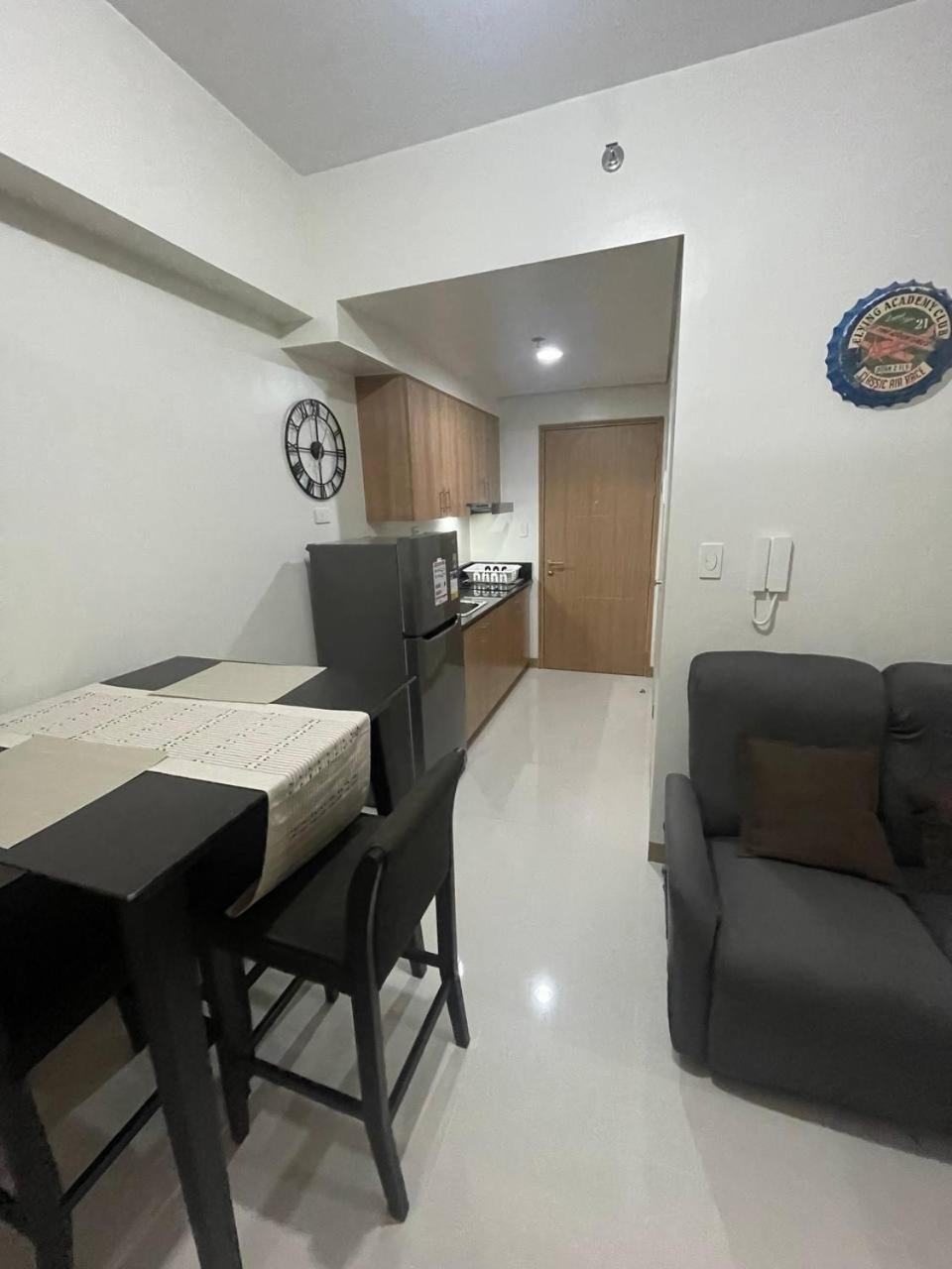 Red Residences Chino Roces Makati Makati City Exteriör bild
