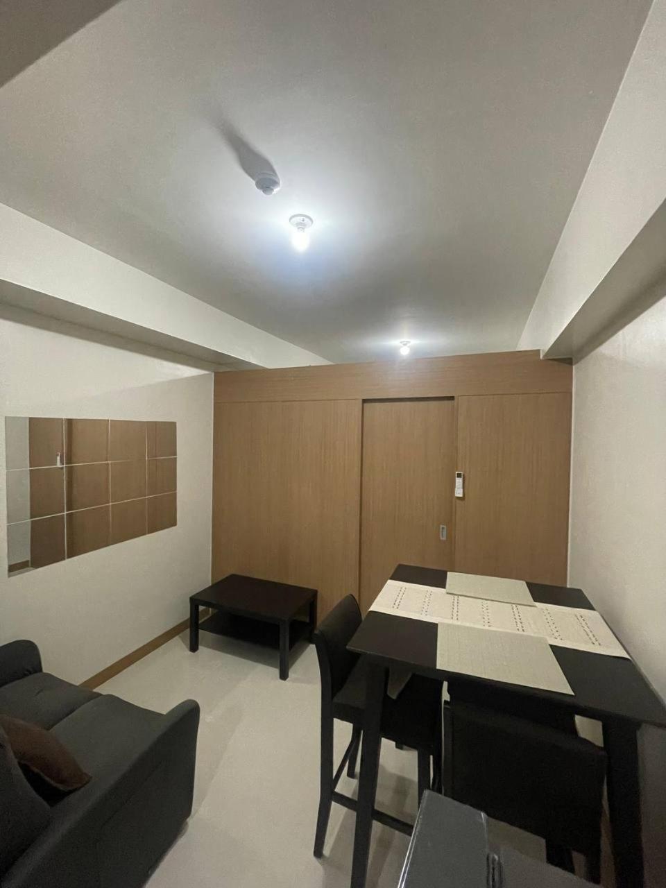 Red Residences Chino Roces Makati Makati City Exteriör bild